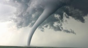 ฝันเห็นพายุหมุน-lekruaythai