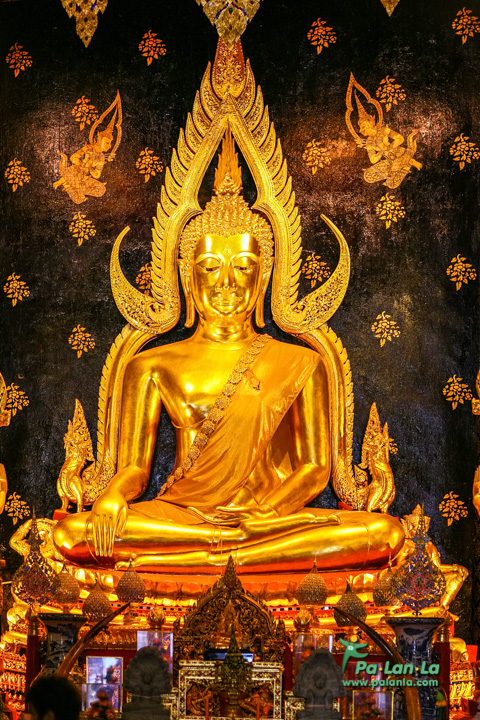 ฝันว่าไหว้ พระพุทธ รูป องค์ใหญ่ เลขเด็ด