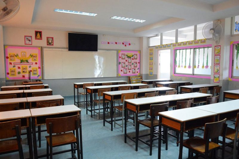 ฝันว่าไปโรงเรียนเก่า 