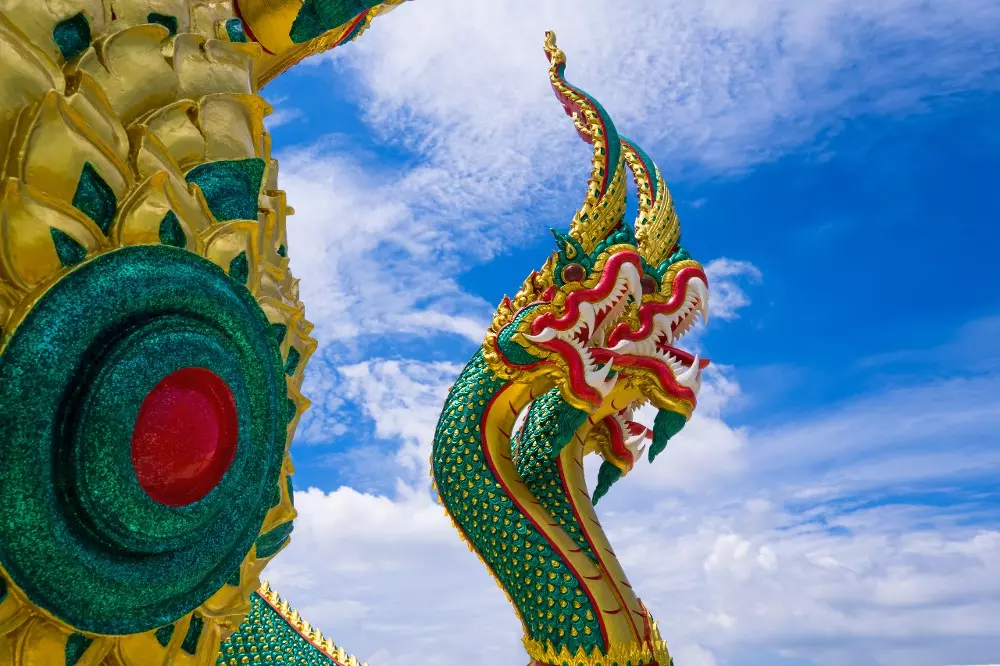 ฝันเห็นพญานาคสีเขียว