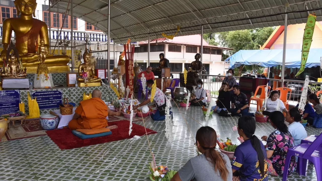 แก้บนพ่อขุนช้าง-lekruaythai