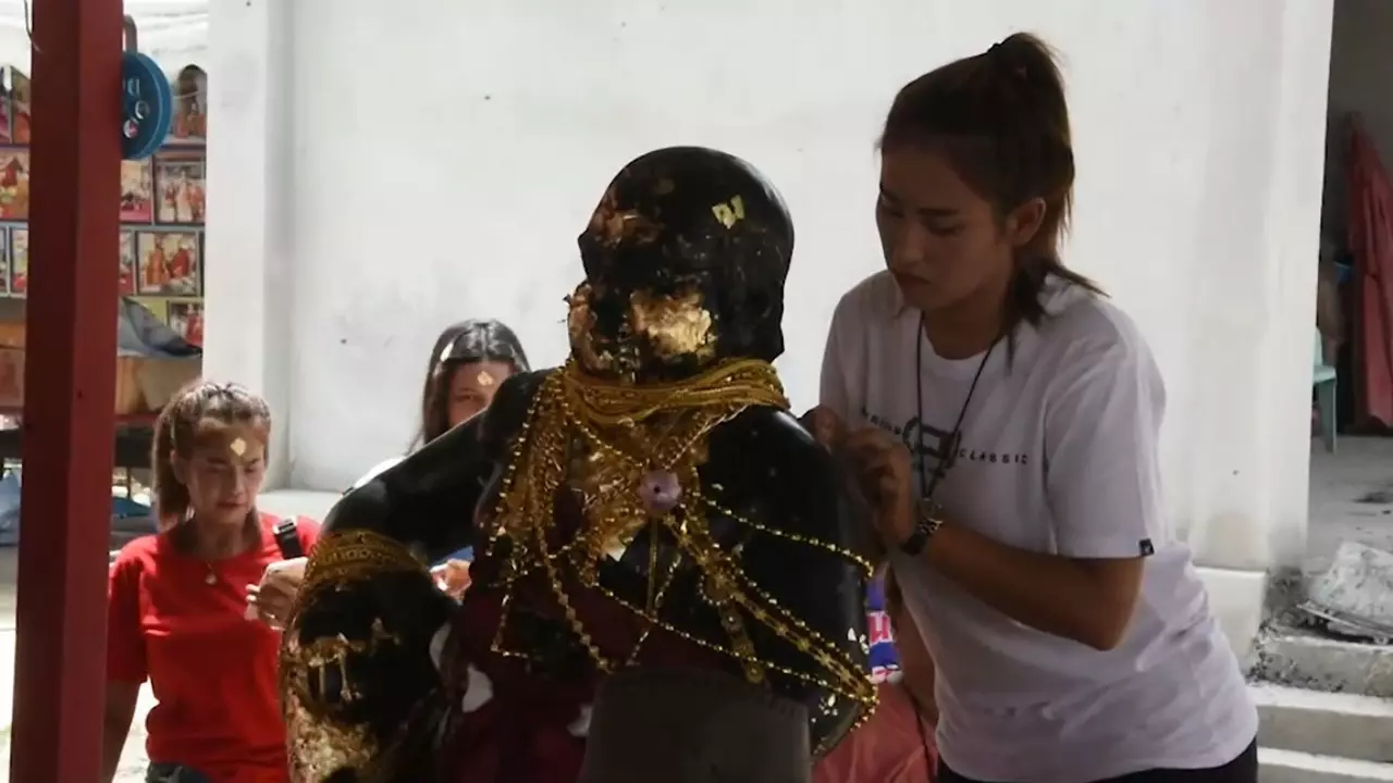 แก้บนดวงเฮง-lekruaythai