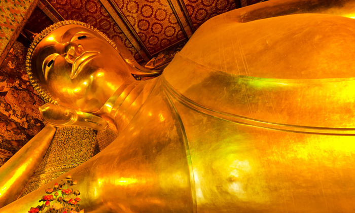 ฝันเห็นพระพุทธรูปปางนอนองค์ใหญ่-"Dreaming of seeing a Buddha statue with lucky numbers"