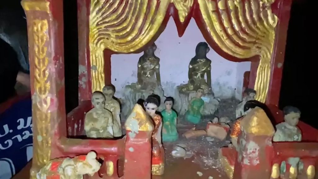 เลขเด็ดแม่ตะเคียนคู่-"Lucky numbers Mae Takhian Thong"