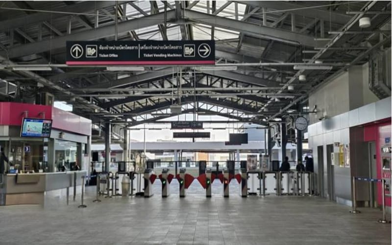 รถไฟฟ้าสายสีชมพู-"The Pink Line electric train is open for service."