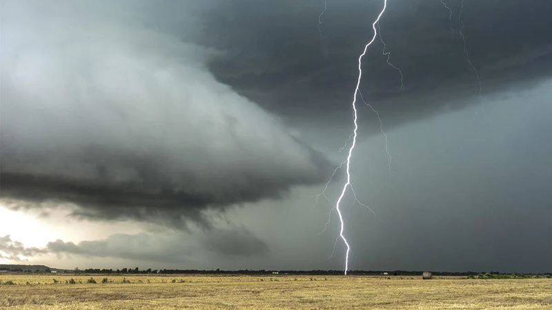  ฝันเห็นฟ้าผ่าลงดิน-"Dream of seeing lightning strike the ground"
