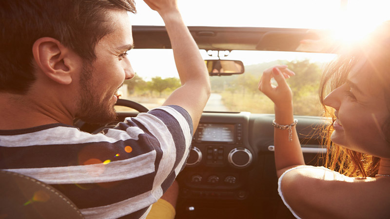 ฝันว่านั่ง รถยนต์ ไปกับสามี เลขเด็ด-''Dreaming of riding in a car with your husband lucky number''
