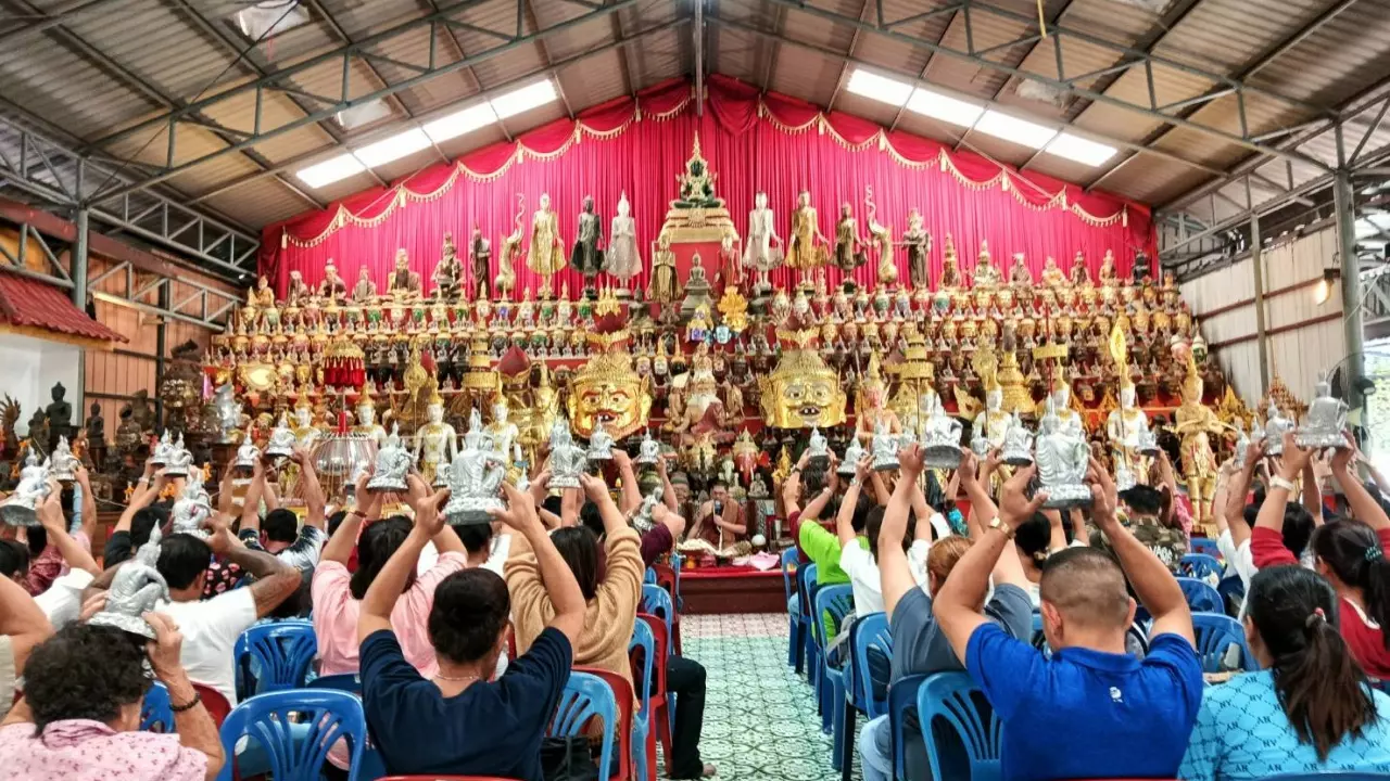 เลขเด็ดงวดนี้ - "Lucky numbers for this period"