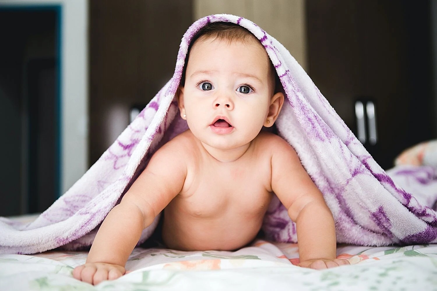 ฝันได้อุ้มทารกชายจ้ำม่ำ - "What can you dream of holding a child"