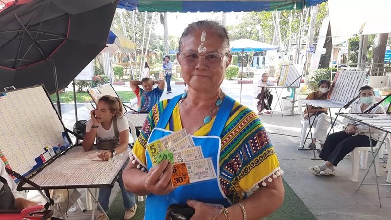 ขอเลขเด็ดท้าวเวสสุวรรณ-"Ask for lucky numbers from Thao Wessuwan"
