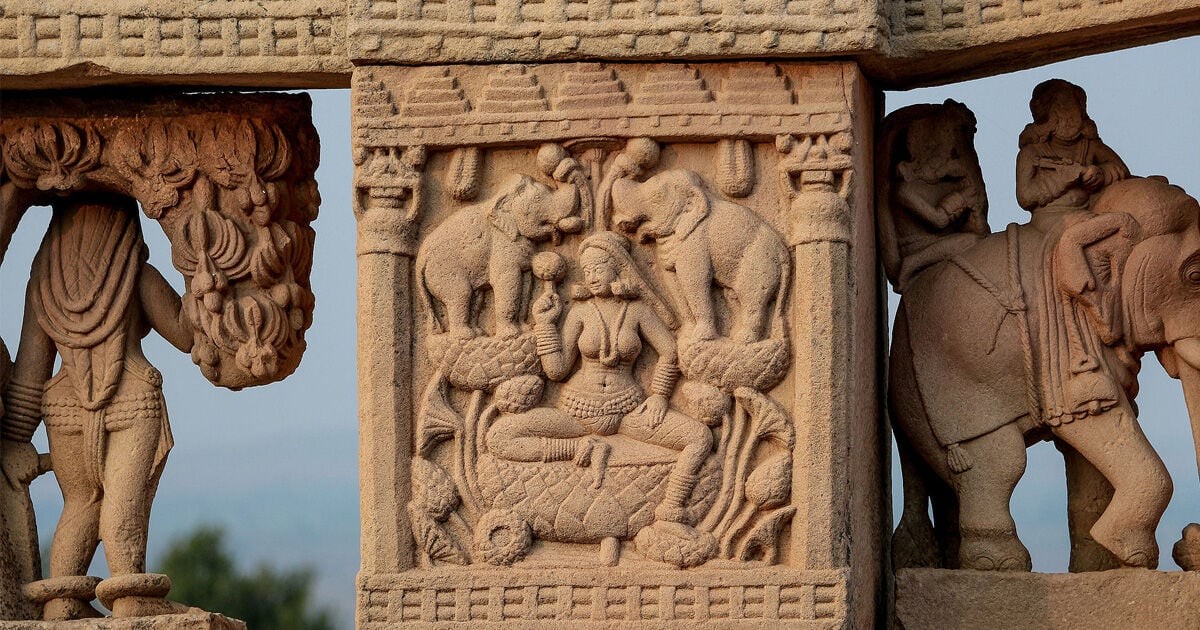 เลขเด็ดฝันเห็นพระแม่ลักษมี -"Lucky numbers for dreaming of seeing Goddess Lakshmi"