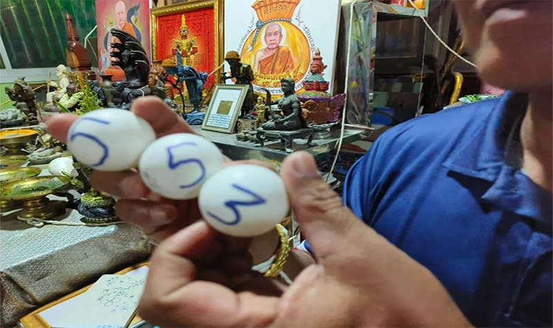 ขอ "เลขเด็ด" หลวงพ่อโชคดี-"Lucky number"