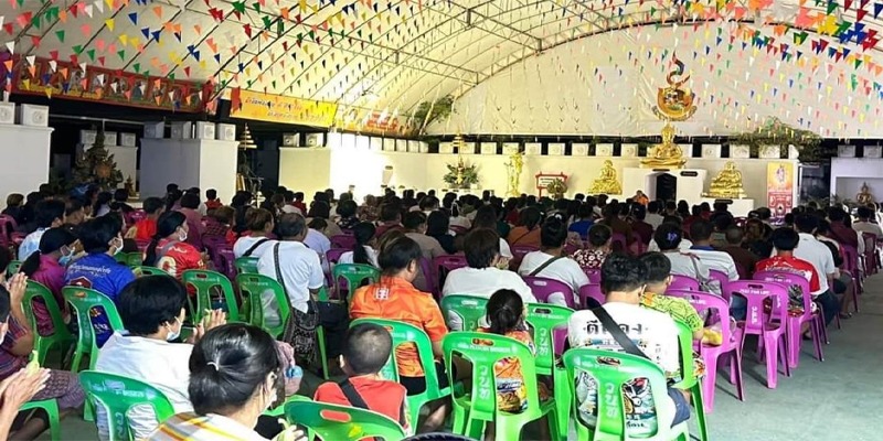 ขอพรหลวงพ่อหนุนดวง-"Ask for blessings from Luang Phor Nun Duang"