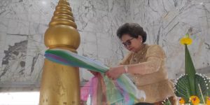 พิธีแห่ไข่เซ่นไหว้ศาลปู่ตา-"Eggprocession ceremony to pay homage to the GrandfatherShrine"