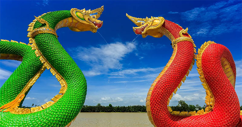 ฝันว่าพญานาคเข้าบ้าน-"Dreamed that the Naga entered the-house"