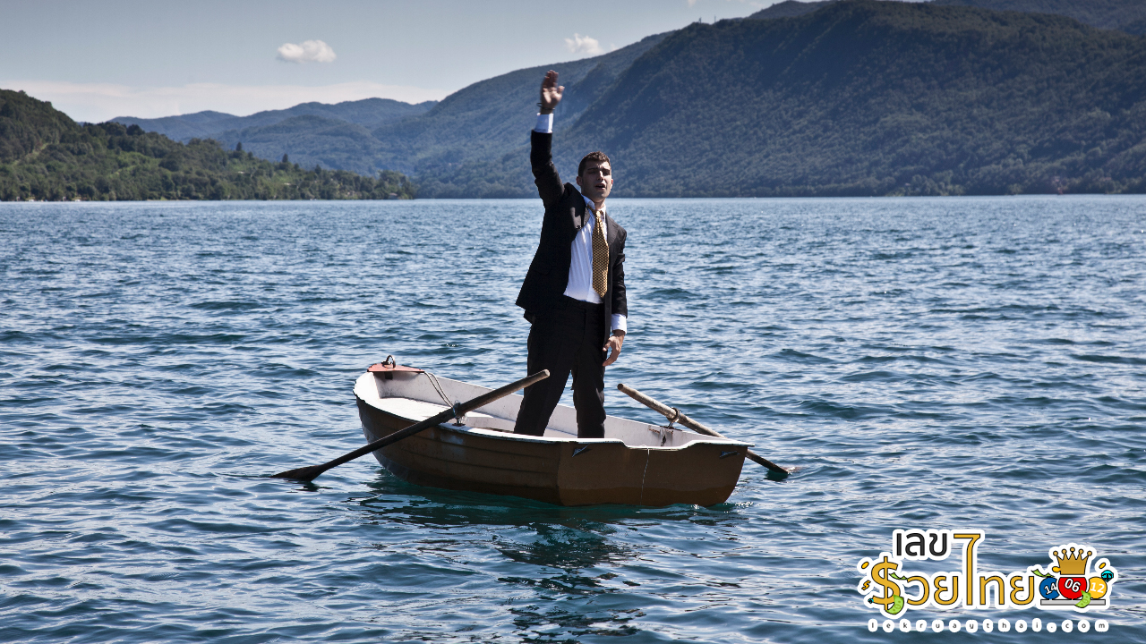 ฝันว่านั่งเรือไปกับเพื่อน-"Dreamed of riding a boat with friends."