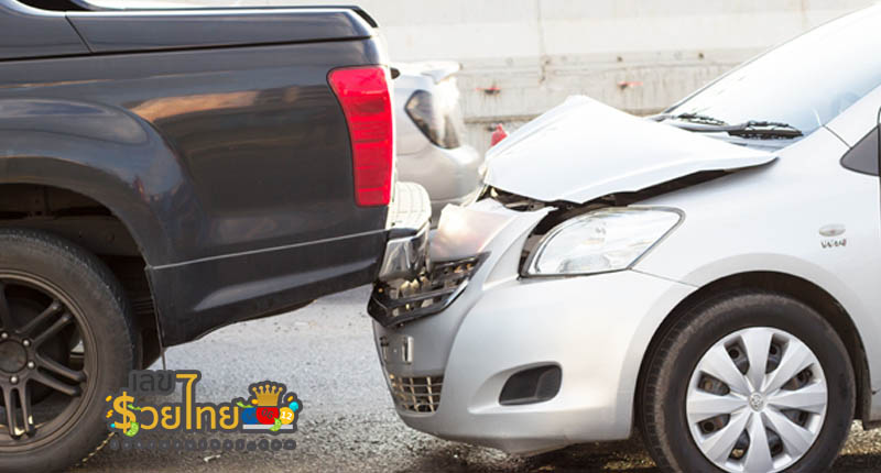 ฝันว่าโดนรถชนหมายถึงอะไร - "What does it mean to dream of being hit by a car? "
