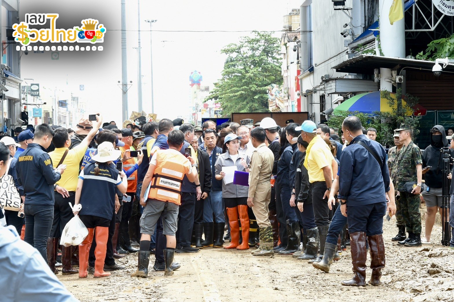 คอหวยจับจ้องทะเบียนรถนายกฯ “อิ๊งค์”-"Lottery fans keep their eyes on the license plate of Prime Minister Ink's car."